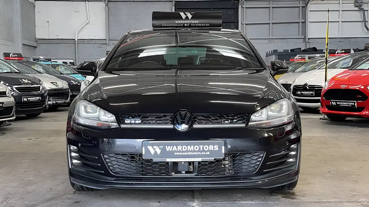 Used 2014 Volkswagen Golf Gtd Bluemotion Tech Black - Interior and Exterior details 3