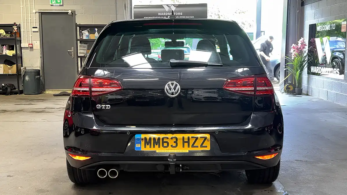 Used 2014 Volkswagen Golf Gtd Bluemotion Tech Black - Interior and Exterior details 6