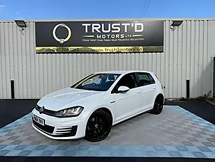 Used 2014 Volkswagen Golf Gtd Bluemotion Tech White - Interior and Exterior details 5