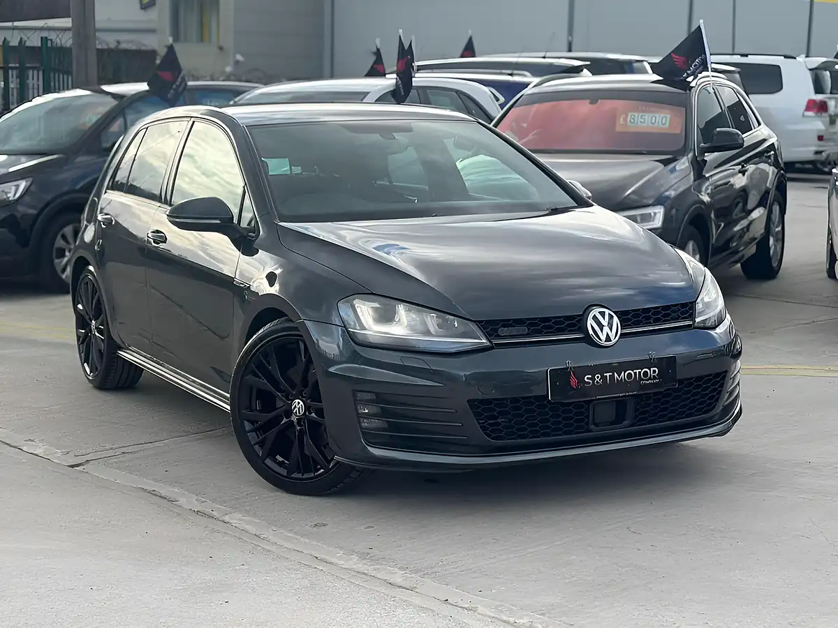 Used 2014 Volkswagen Golf Gtd Grey - Front View
