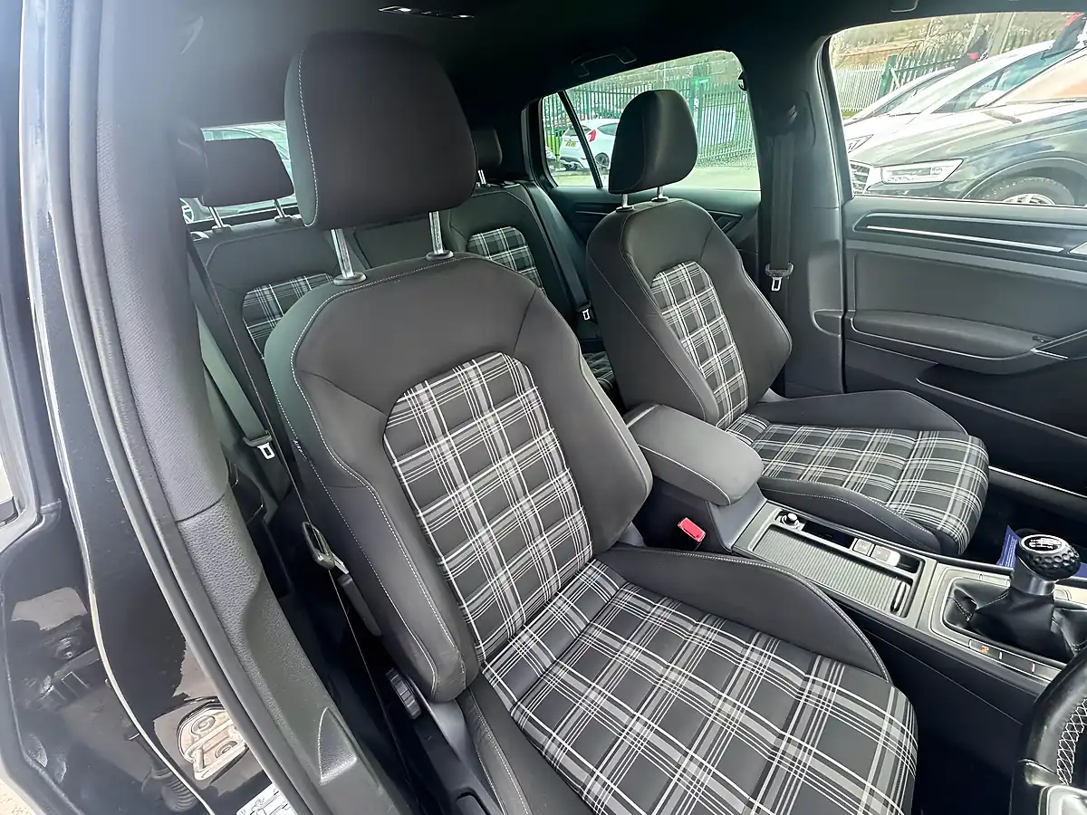 Used 2014 Volkswagen Golf Gtd Grey - Interior and Exterior details 17