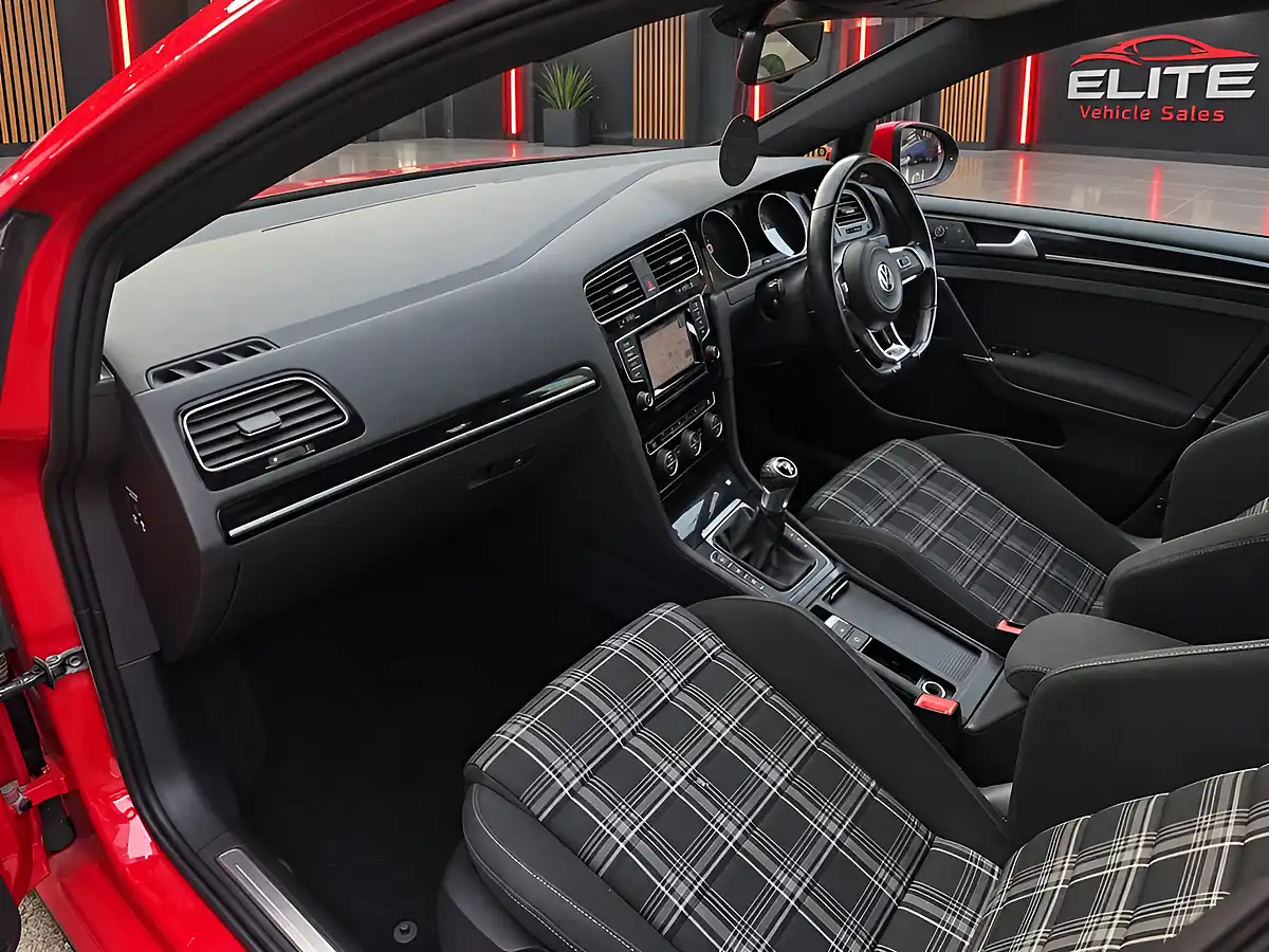 Used 2014 Volkswagen Golf Gtd Red - Interior and Exterior details 9