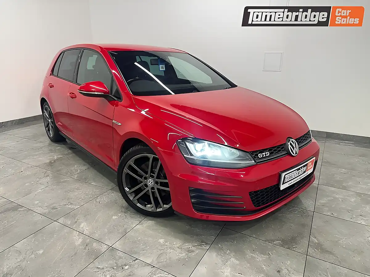 Used 2014 Volkswagen Golf Gtd Red - Front View