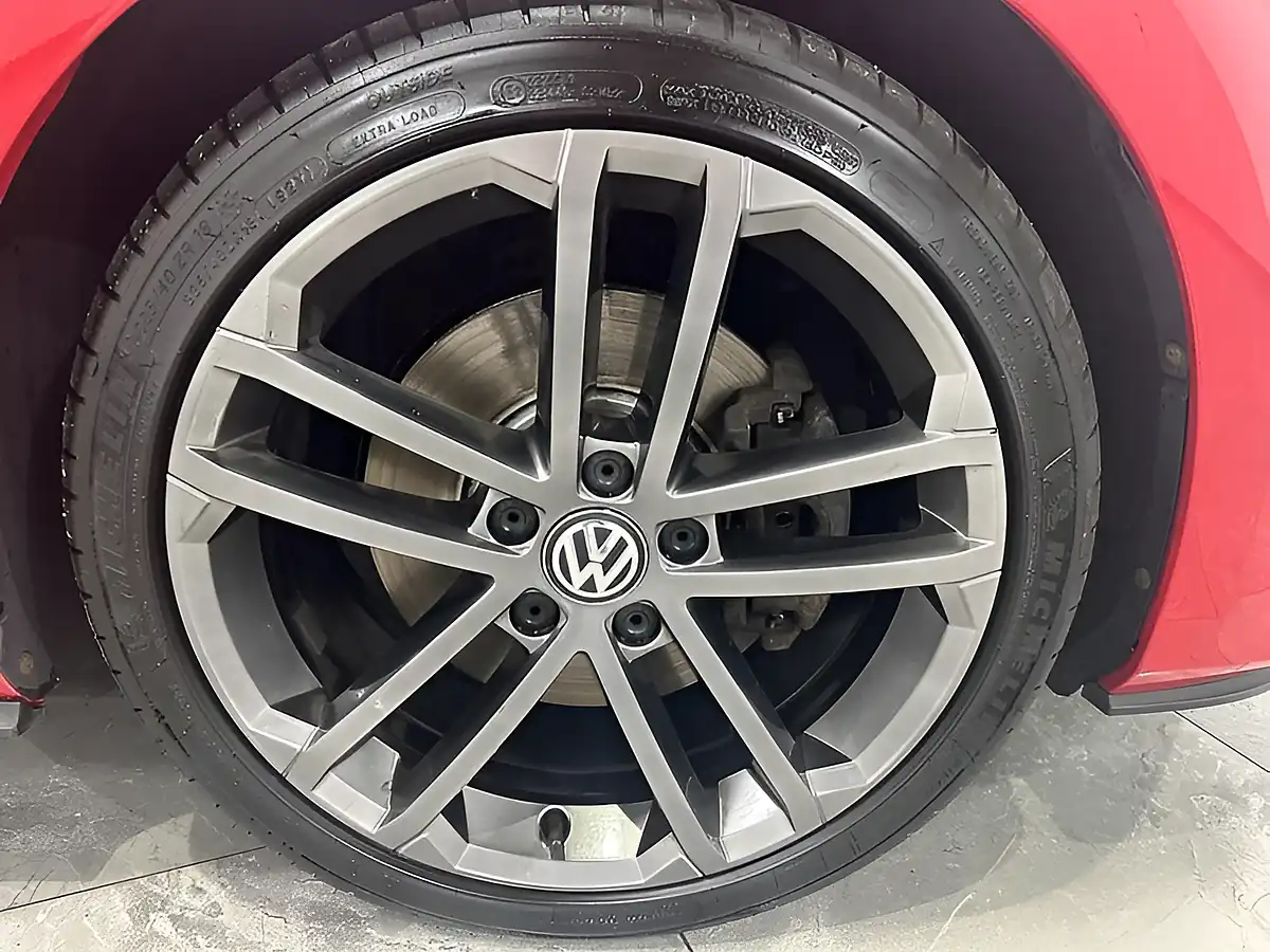Used 2014 Volkswagen Golf Gtd Red - Interior and Exterior details 13