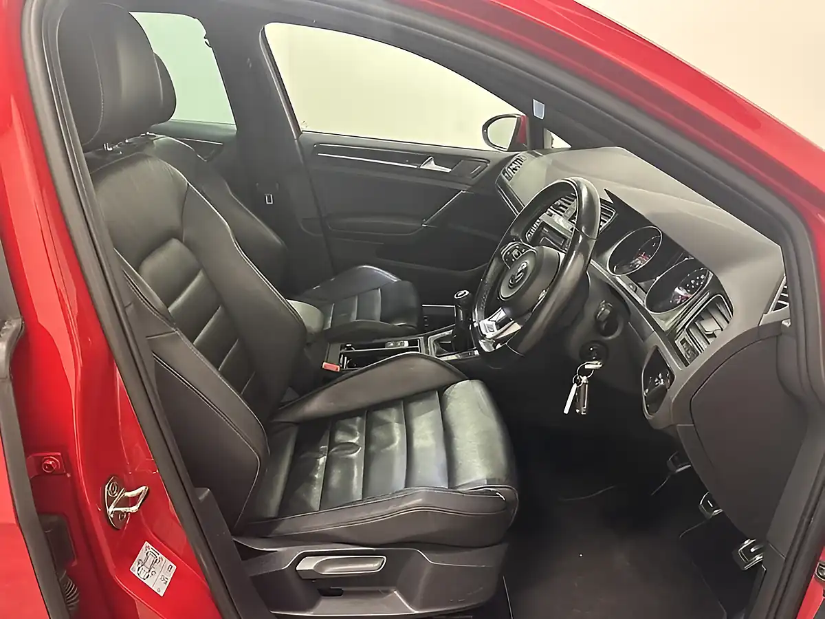Used 2014 Volkswagen Golf Gtd Red - Interior and Exterior details 14