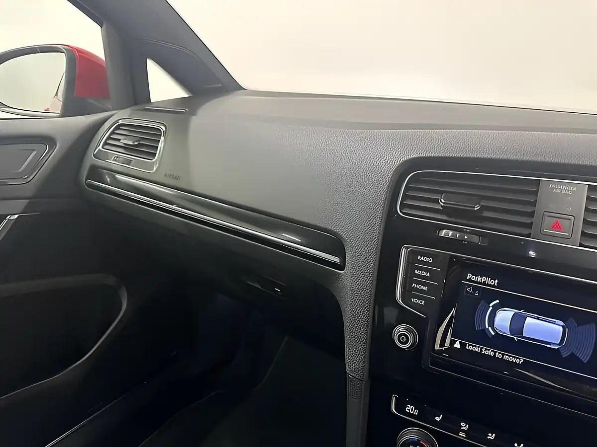 Used 2014 Volkswagen Golf Gtd Red - Interior and Exterior details 17