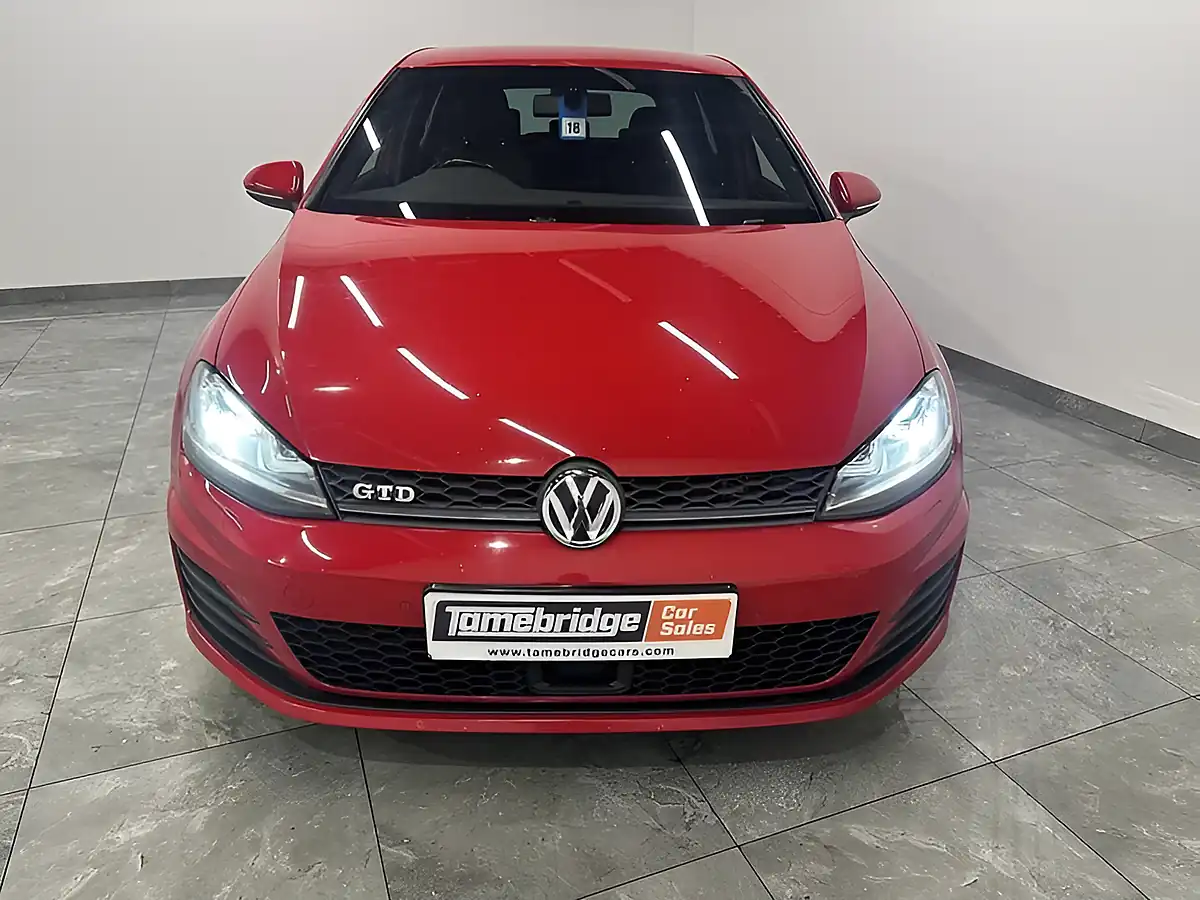 Used 2014 Volkswagen Golf Gtd Red - Interior and Exterior details 4