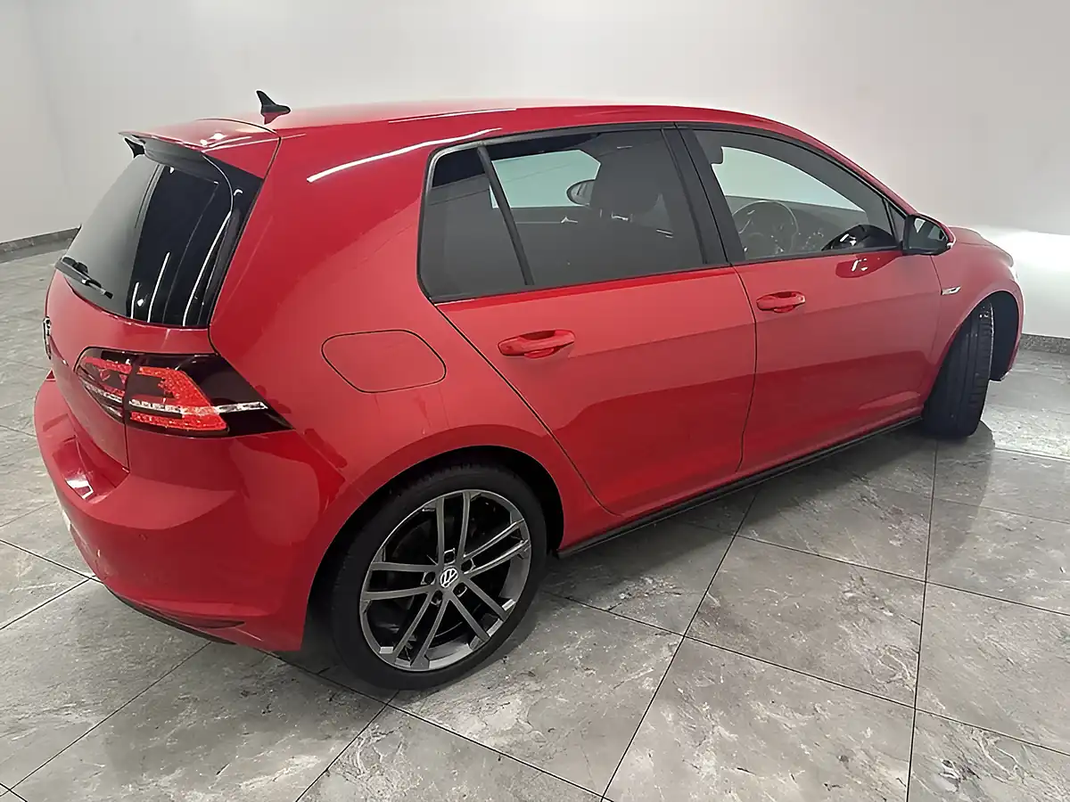 Used 2014 Volkswagen Golf Gtd Red - Interior and Exterior details 9