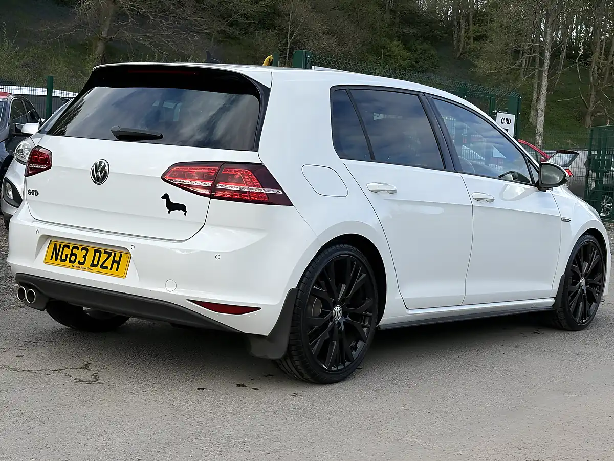 Used 2014 Volkswagen Golf Gtd White - Interior and Exterior details 6