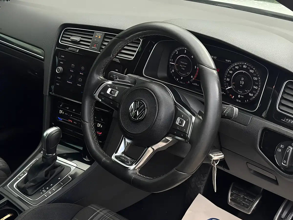Used 2014 Volkswagen Golf Gtd White - Interior and Exterior details 10