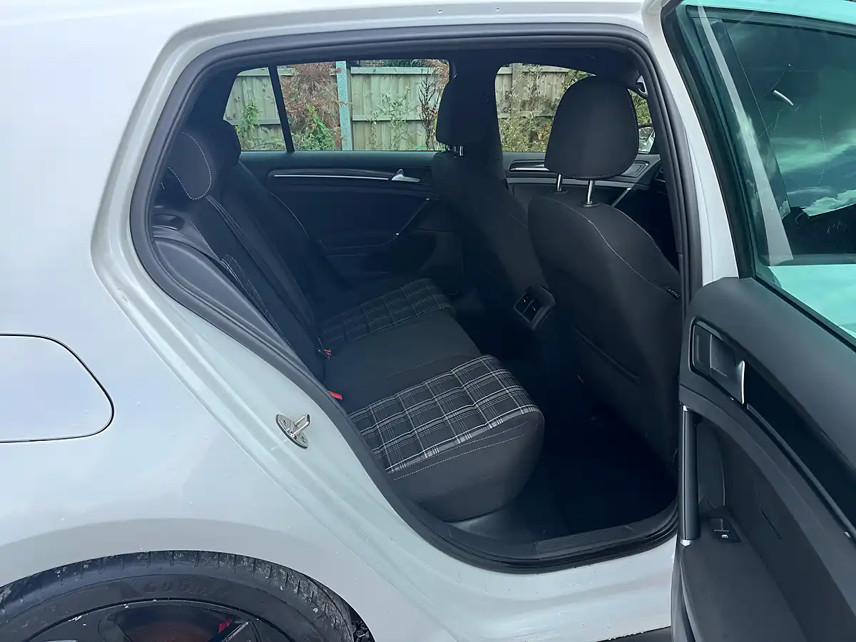 Used 2014 Volkswagen Golf Gtd White - Interior and Exterior details 11