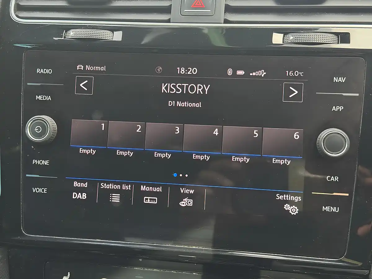 Used 2014 Volkswagen Golf Gtd White - Interior and Exterior details 14