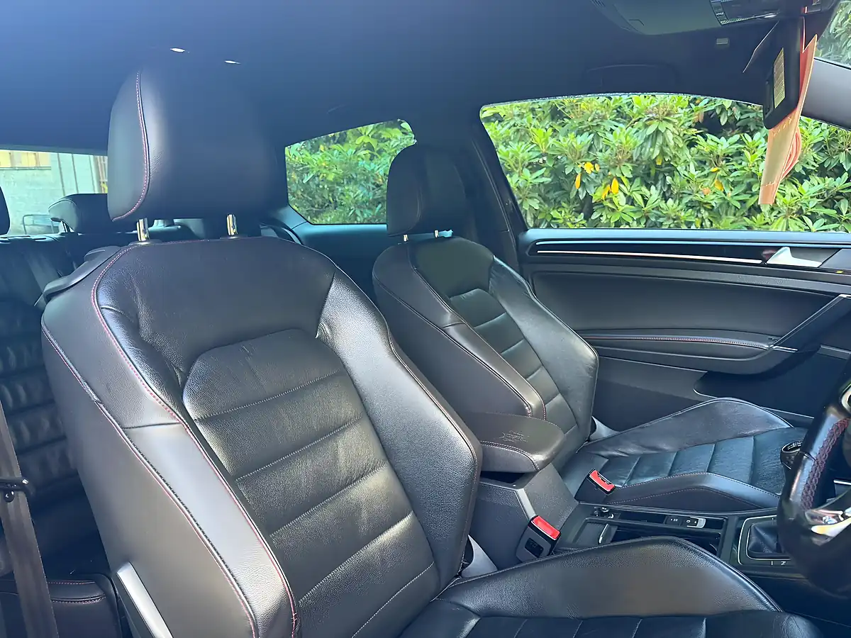Used 2014 Volkswagen Golf GTI Black - Interior and Exterior details 10