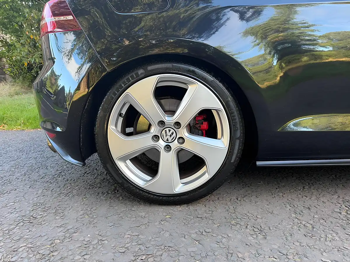 Used 2014 Volkswagen Golf GTI Black - Interior and Exterior details 6