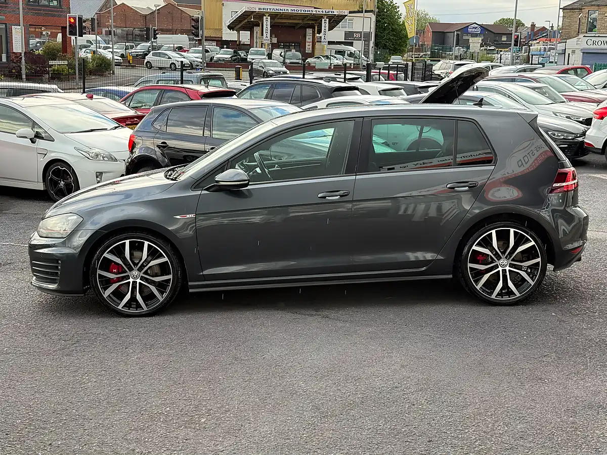 Used 2014 Volkswagen Golf GTI Grey - Interior and Exterior details 10