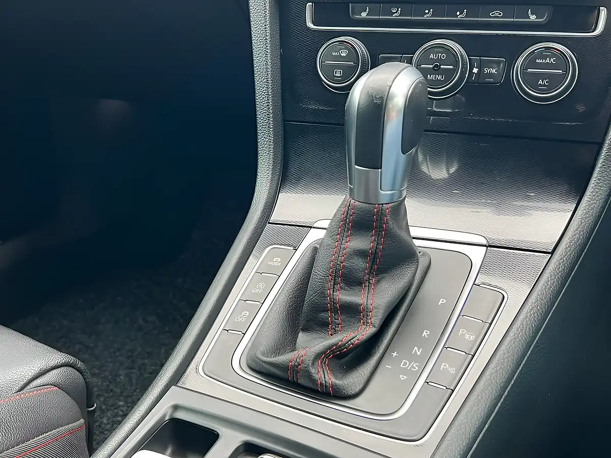 Used 2014 Volkswagen Golf GTI Performance Grey - Interior and Exterior details 15