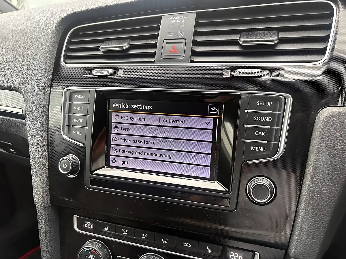 Used 2014 Volkswagen Golf GTI Performance White - Interior and Exterior details 12
