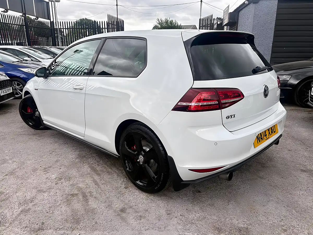 Used 2014 Volkswagen Golf GTI Performance White - Interior and Exterior details 2