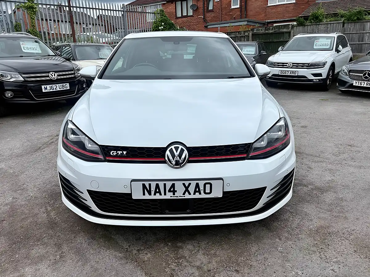 Used 2014 Volkswagen Golf GTI Performance White - Interior and Exterior details 20