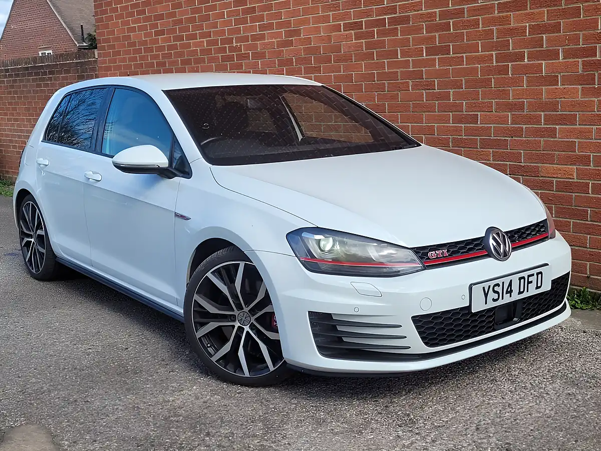 Used 2014 Volkswagen Golf GTI Performance White - Interior and Exterior details 10