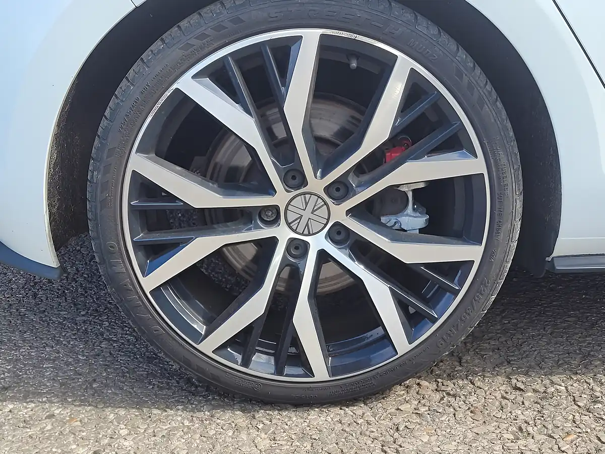 Used 2014 Volkswagen Golf GTI Performance White - Interior and Exterior details 14
