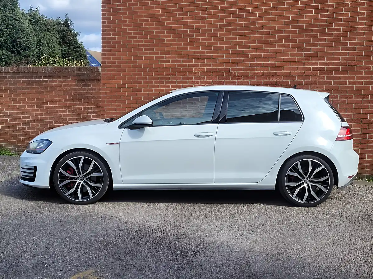 Used 2014 Volkswagen Golf GTI Performance White - Interior and Exterior details 2