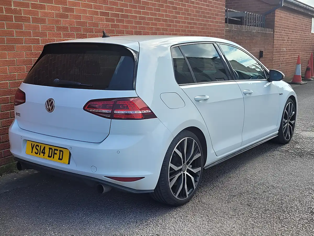 Used 2014 Volkswagen Golf GTI Performance White - Interior and Exterior details 6