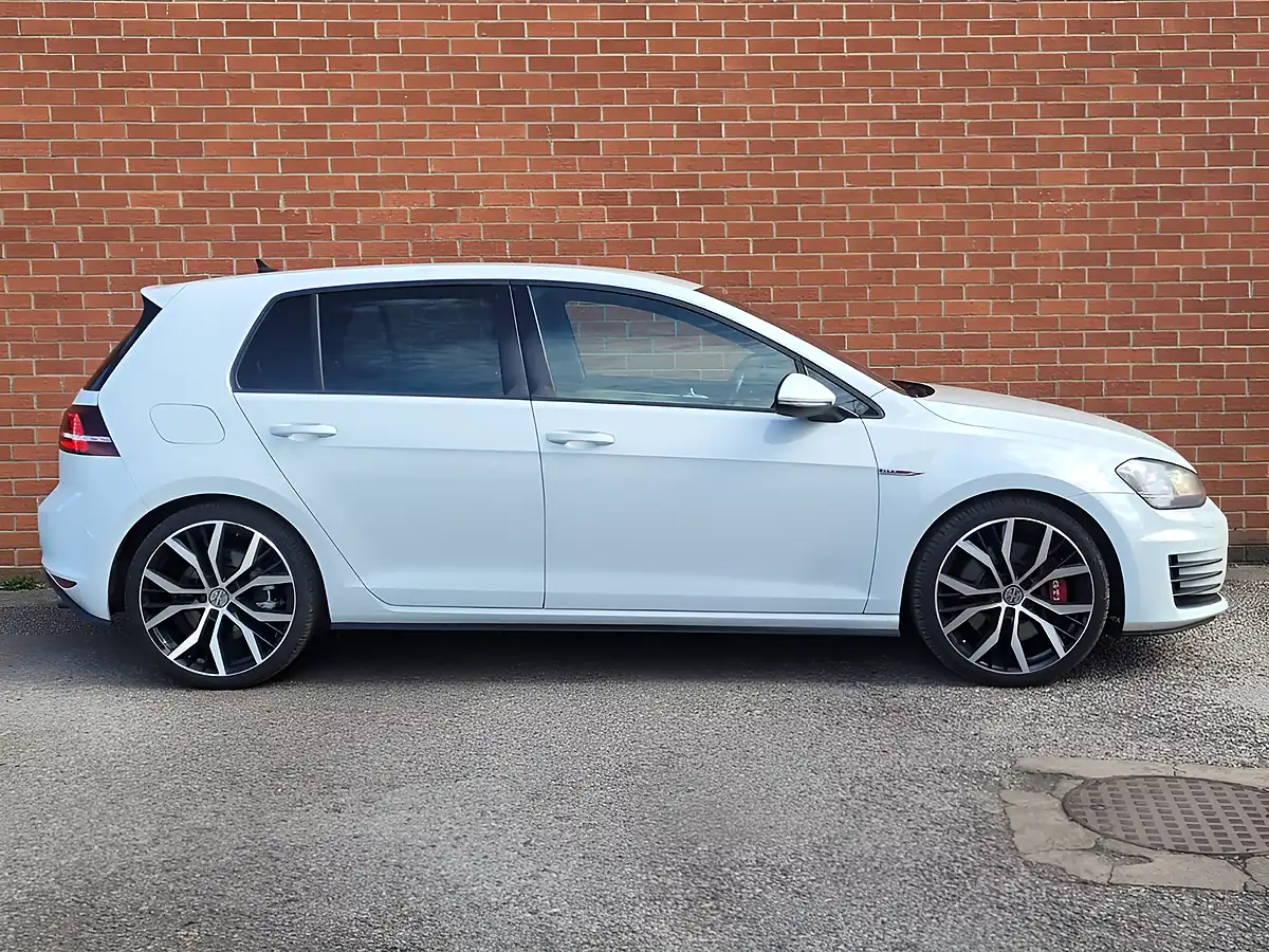 Used 2014 Volkswagen Golf GTI Performance White - Interior and Exterior details 7