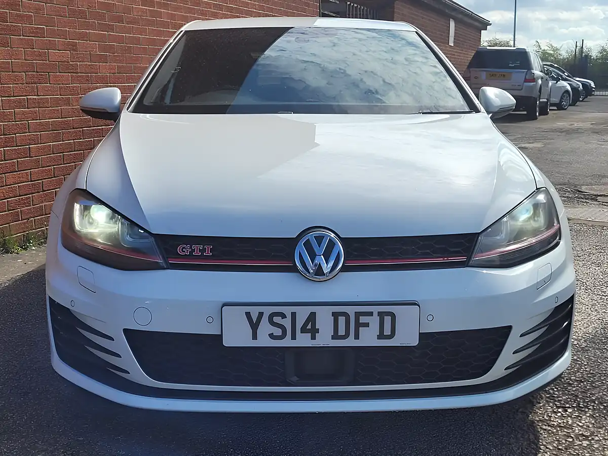 Used 2014 Volkswagen Golf GTI Performance White - Interior and Exterior details 9