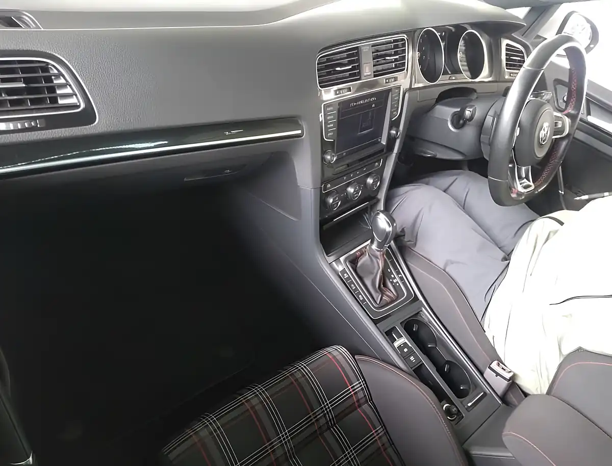 Used 2014 Volkswagen Golf GTI Red - Interior and Exterior details 13