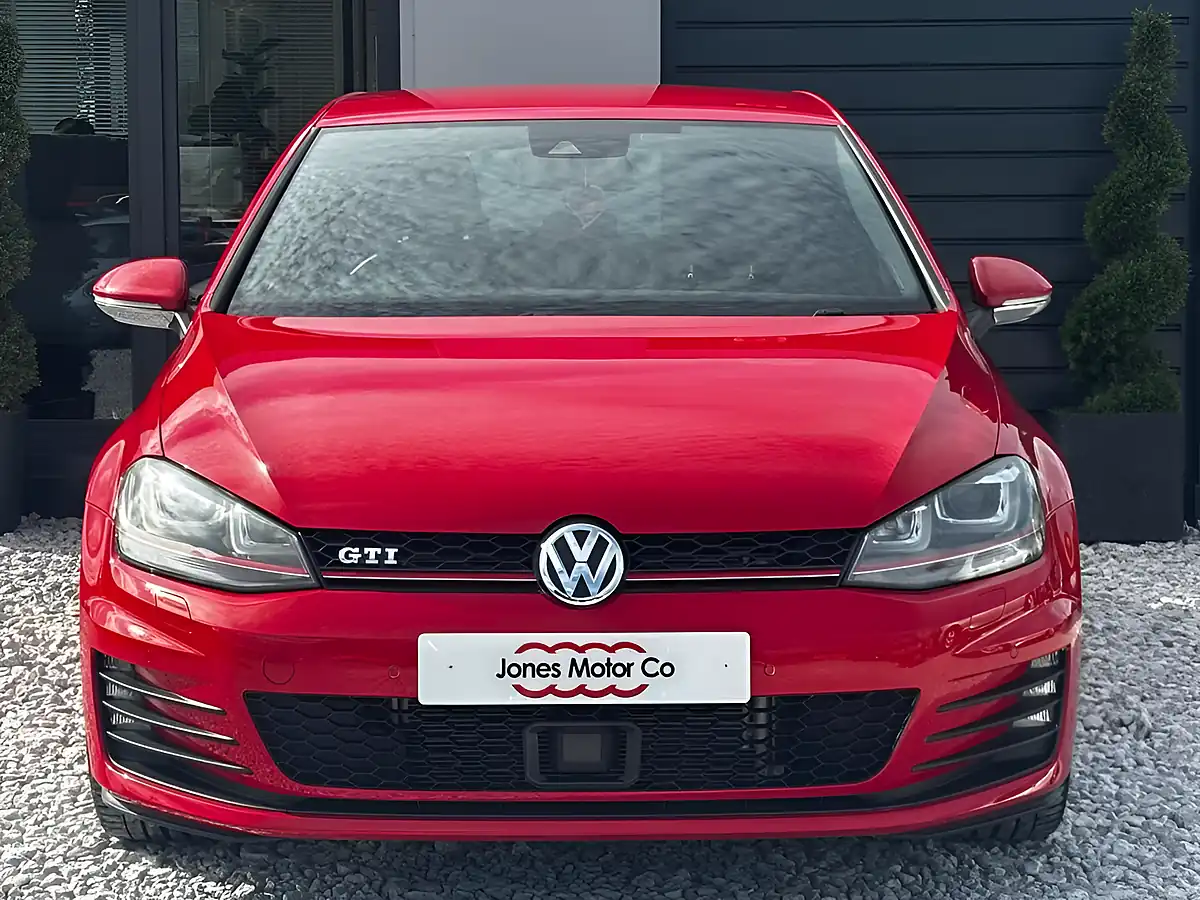 Used 2014 Volkswagen Golf GTI Red - Interior and Exterior details 5