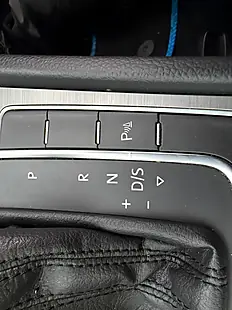 Used 2014 Volkswagen Golf Match Blue - Interior and Exterior details 13