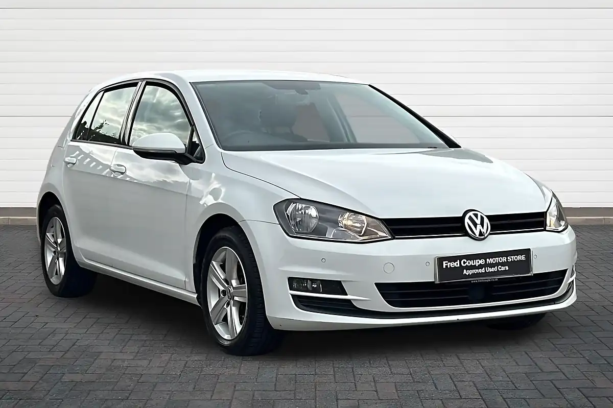 Used 2014 Volkswagen Golf Match White - Front View