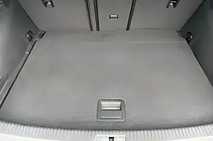 Used 2014 Volkswagen Golf Match White - Interior and Exterior details 18