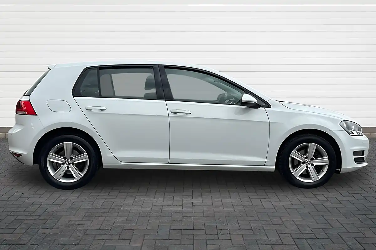 Used 2014 Volkswagen Golf Match White - Interior and Exterior details 2