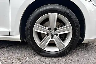 Used 2014 Volkswagen Golf Match White - Interior and Exterior details 9