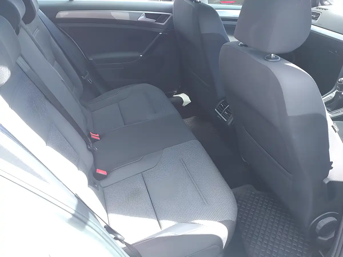 Used 2014 Volkswagen Golf Match White - Interior and Exterior details 16