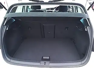 Used 2014 Volkswagen Golf Match White - Interior and Exterior details 19