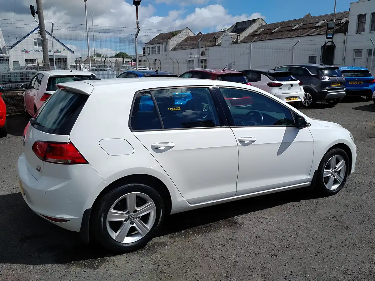 Used 2014 Volkswagen Golf Match White - Interior and Exterior details 8