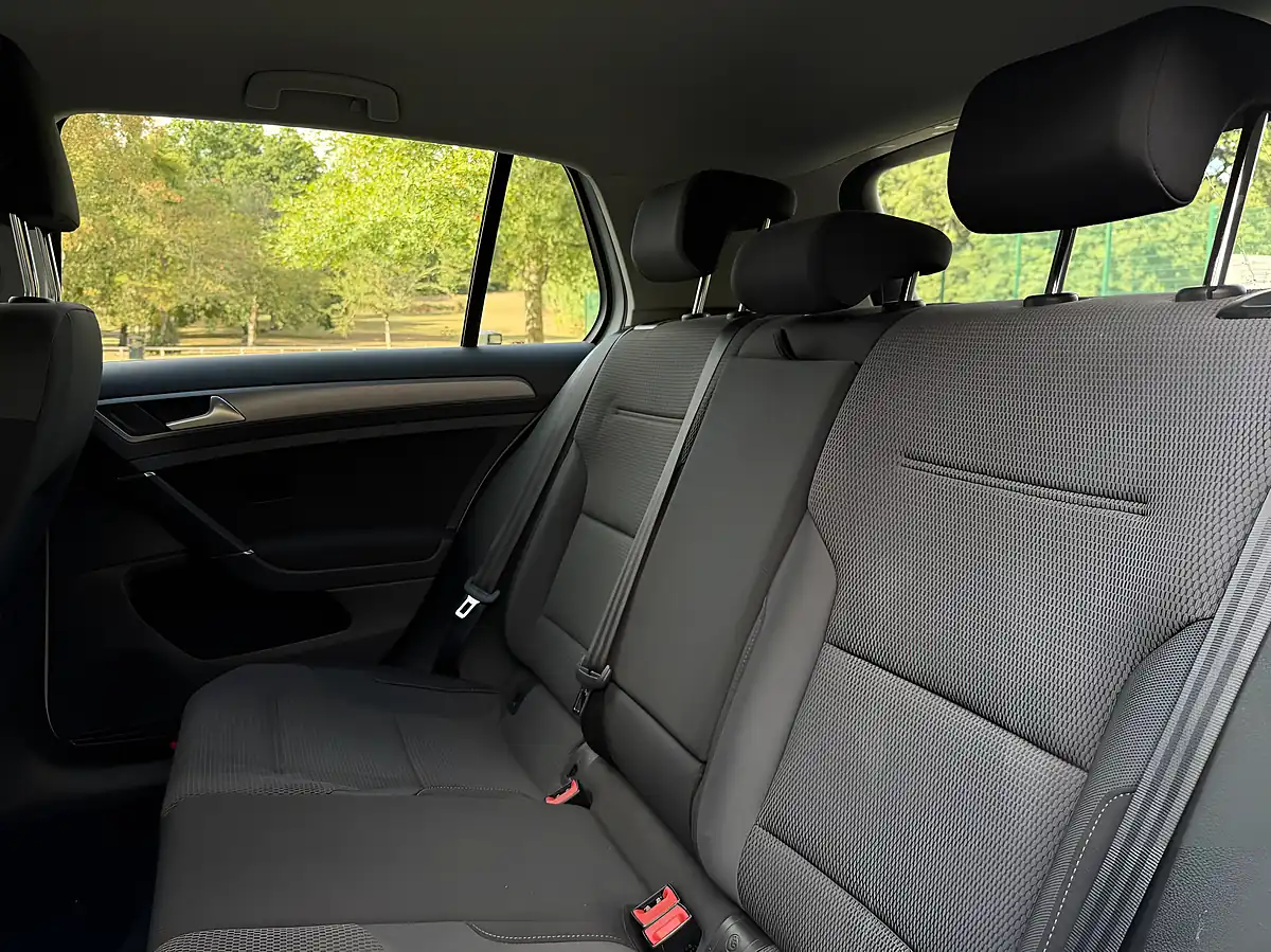 Used 2014 Volkswagen Golf Match White - Interior and Exterior details 12