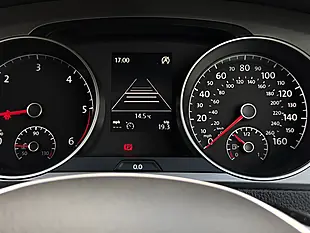 Used 2014 Volkswagen Golf Match White - Interior and Exterior details 14