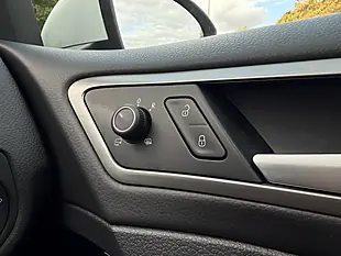Used 2014 Volkswagen Golf Match White - Interior and Exterior details 19