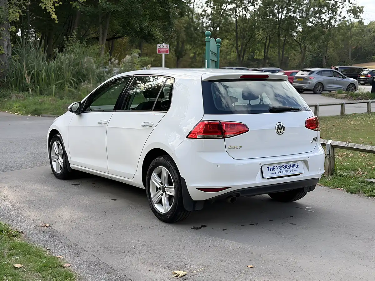 Used 2014 Volkswagen Golf Match White - Interior and Exterior details 8