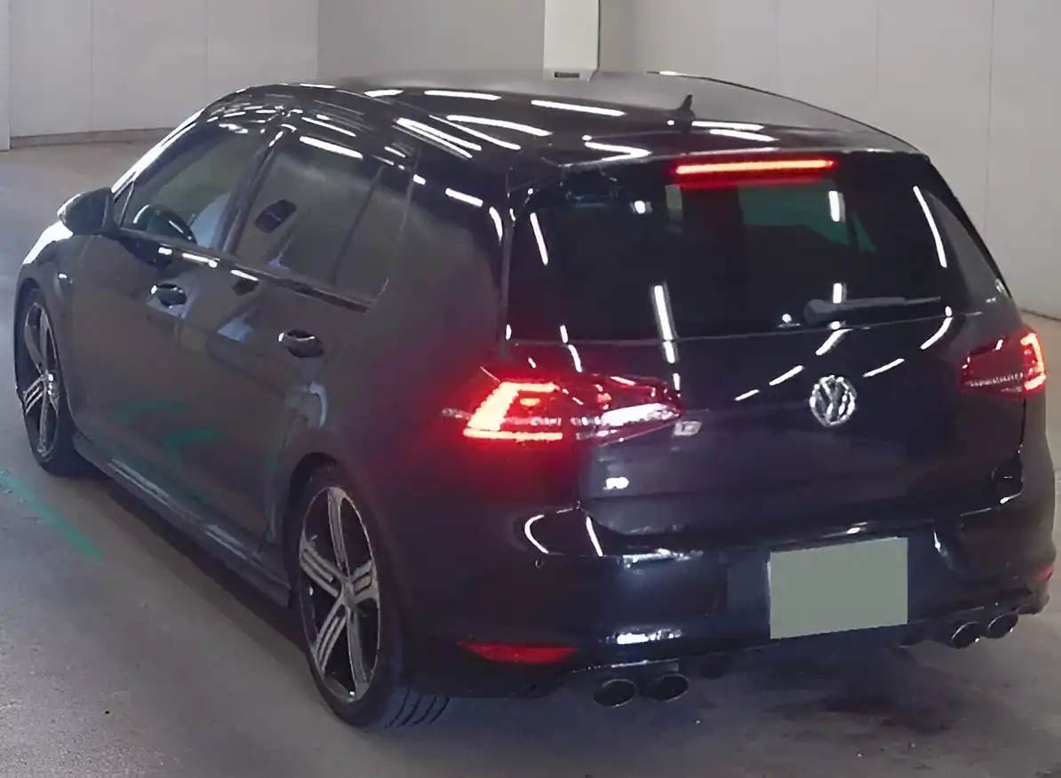 Used 2014 Volkswagen Golf R Black - Interior and Exterior details 4