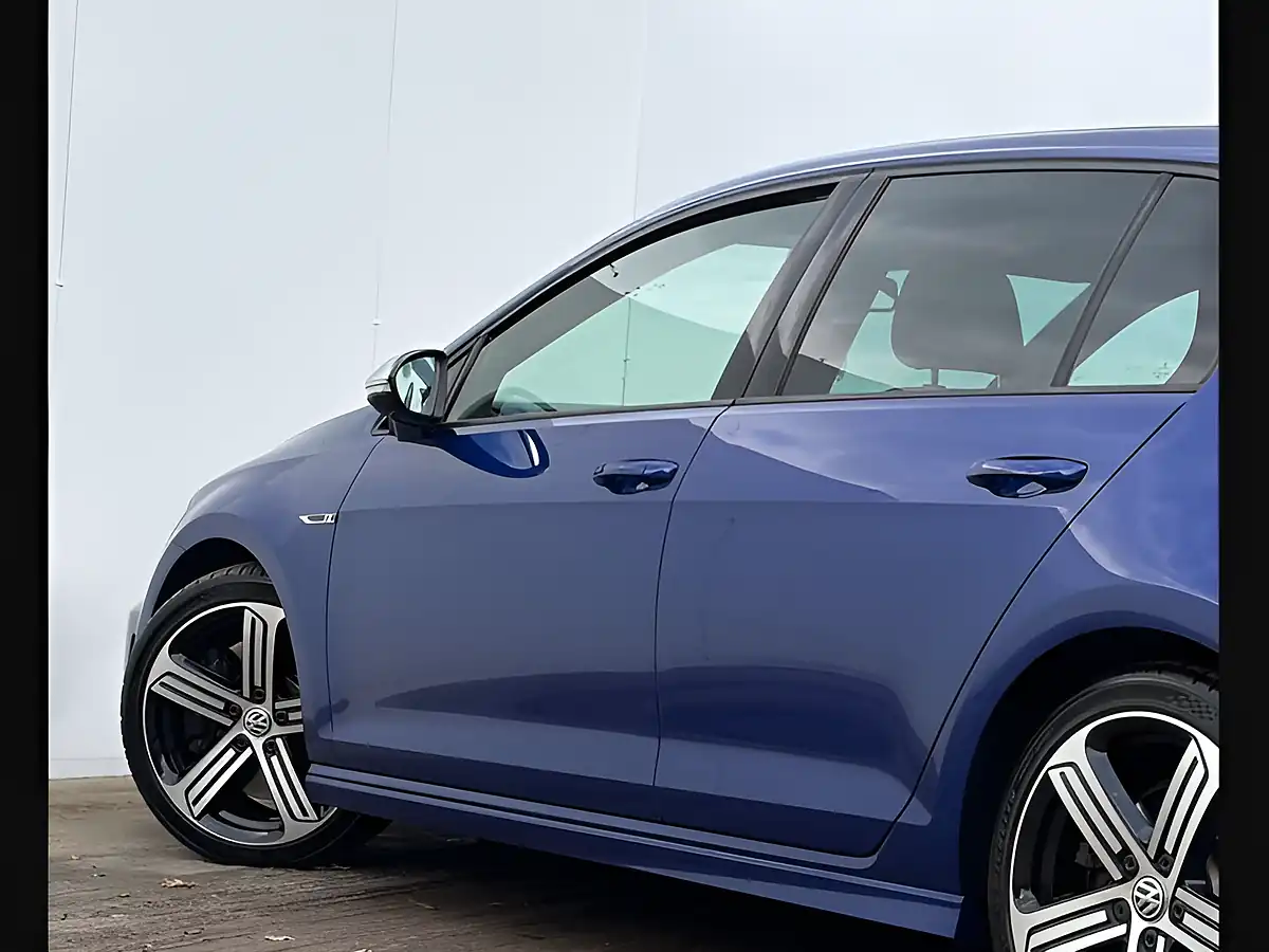 Used 2014 Volkswagen Golf R Lapis Blue - Interior and Exterior details 17