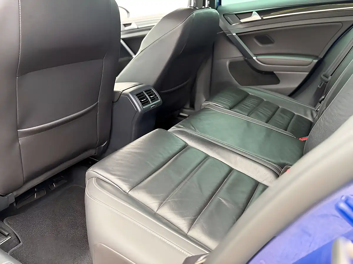 Used 2014 Volkswagen Golf R Lapis Blue - Interior and Exterior details 19