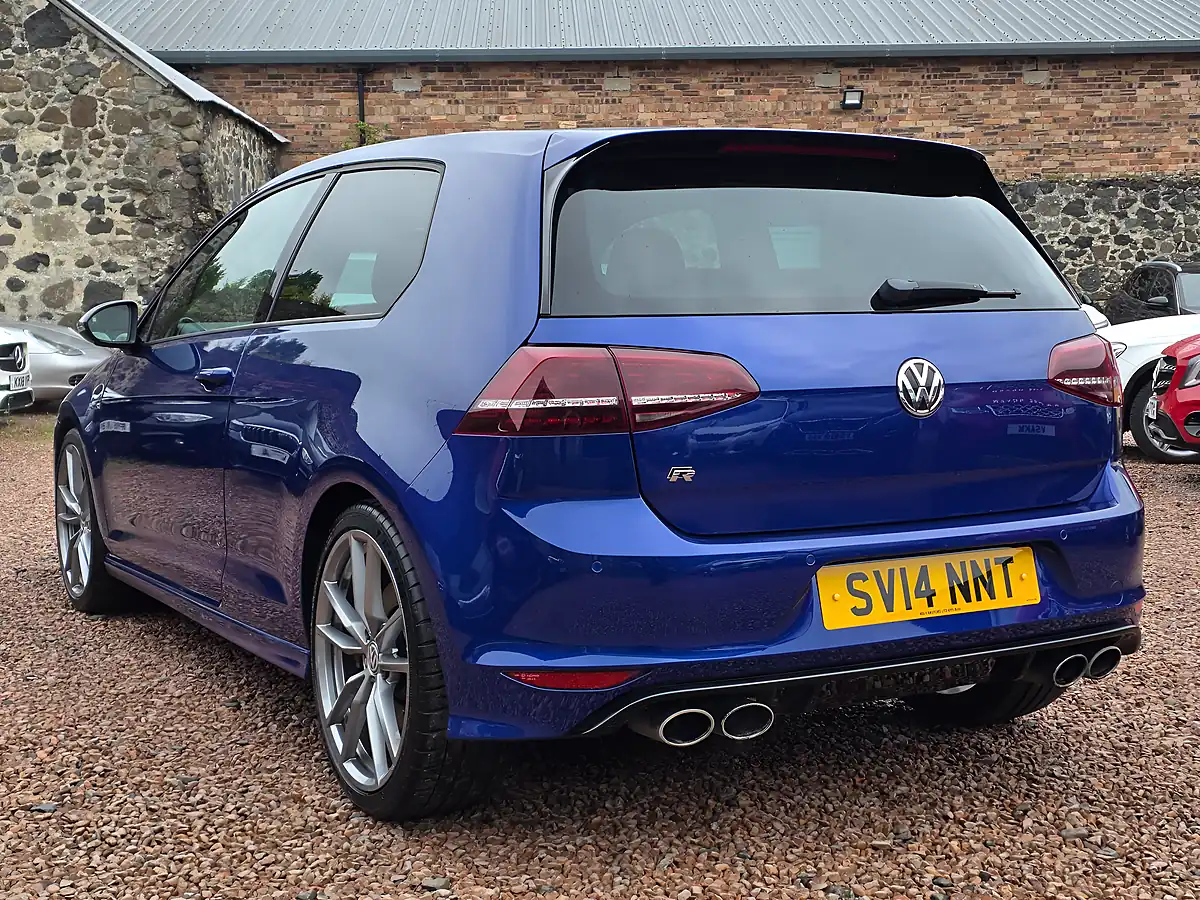 Used 2014 Volkswagen Golf R Lapiz Blue Metallic - Interior and Exterior details 15