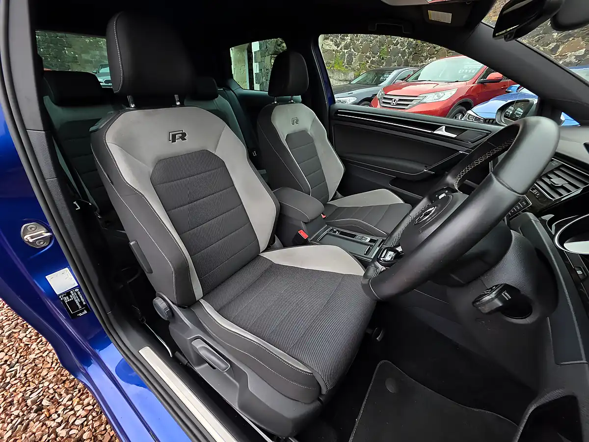 Used 2014 Volkswagen Golf R Lapiz Blue Metallic - Interior and Exterior details 8