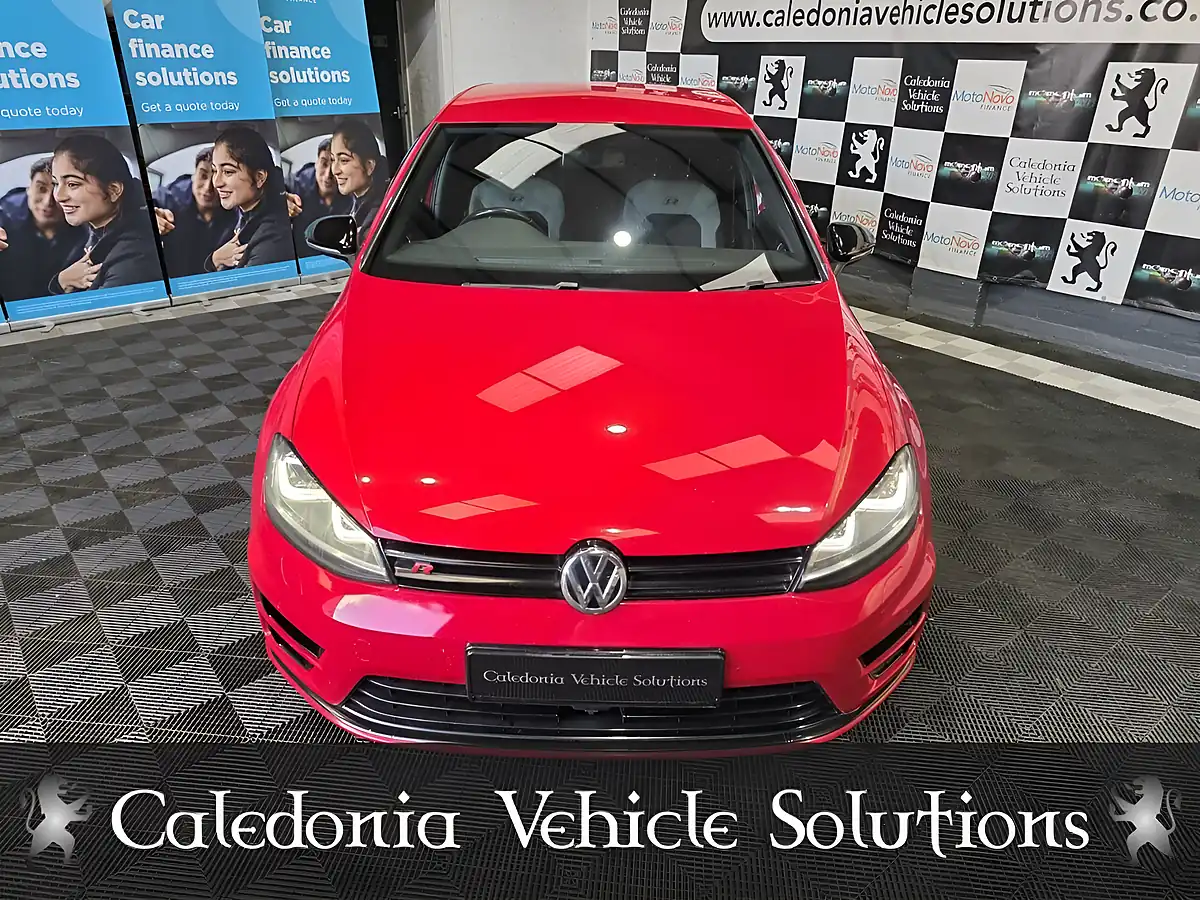 Used 2014 Volkswagen Golf R Red - Interior and Exterior details 10