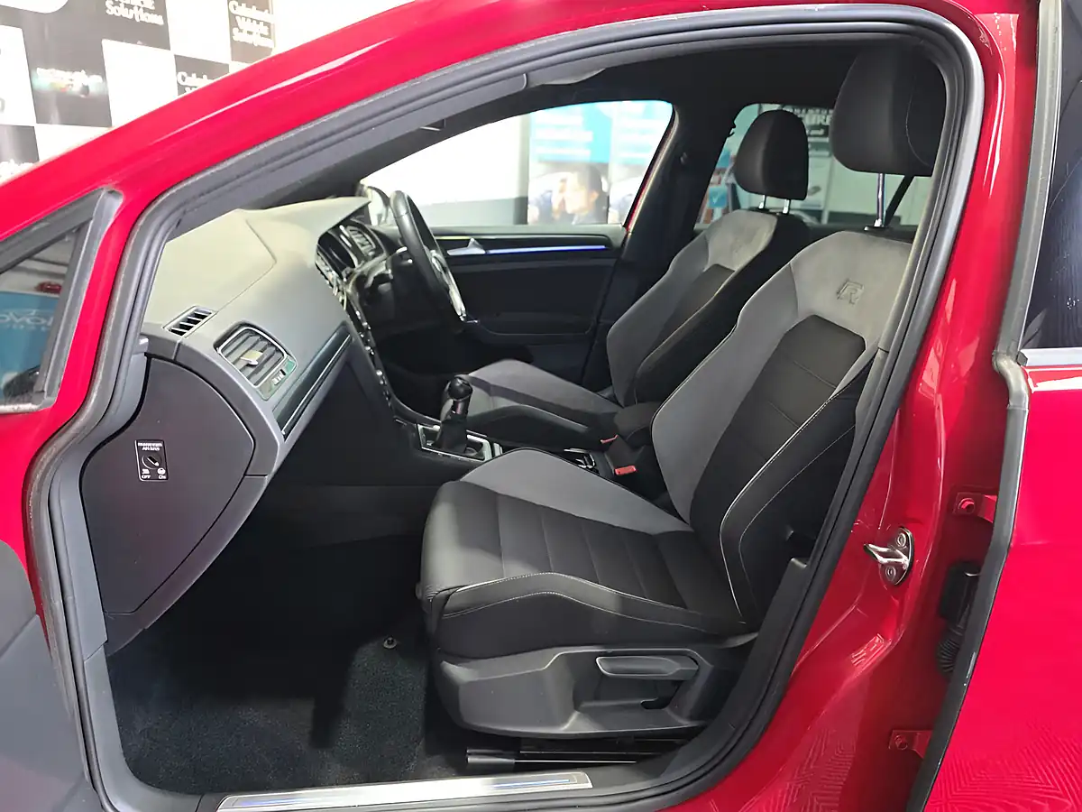 Used 2014 Volkswagen Golf R Red - Interior and Exterior details 12